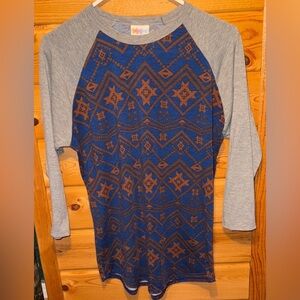 LuLaRoe Geometric Raglan Shirt Medium